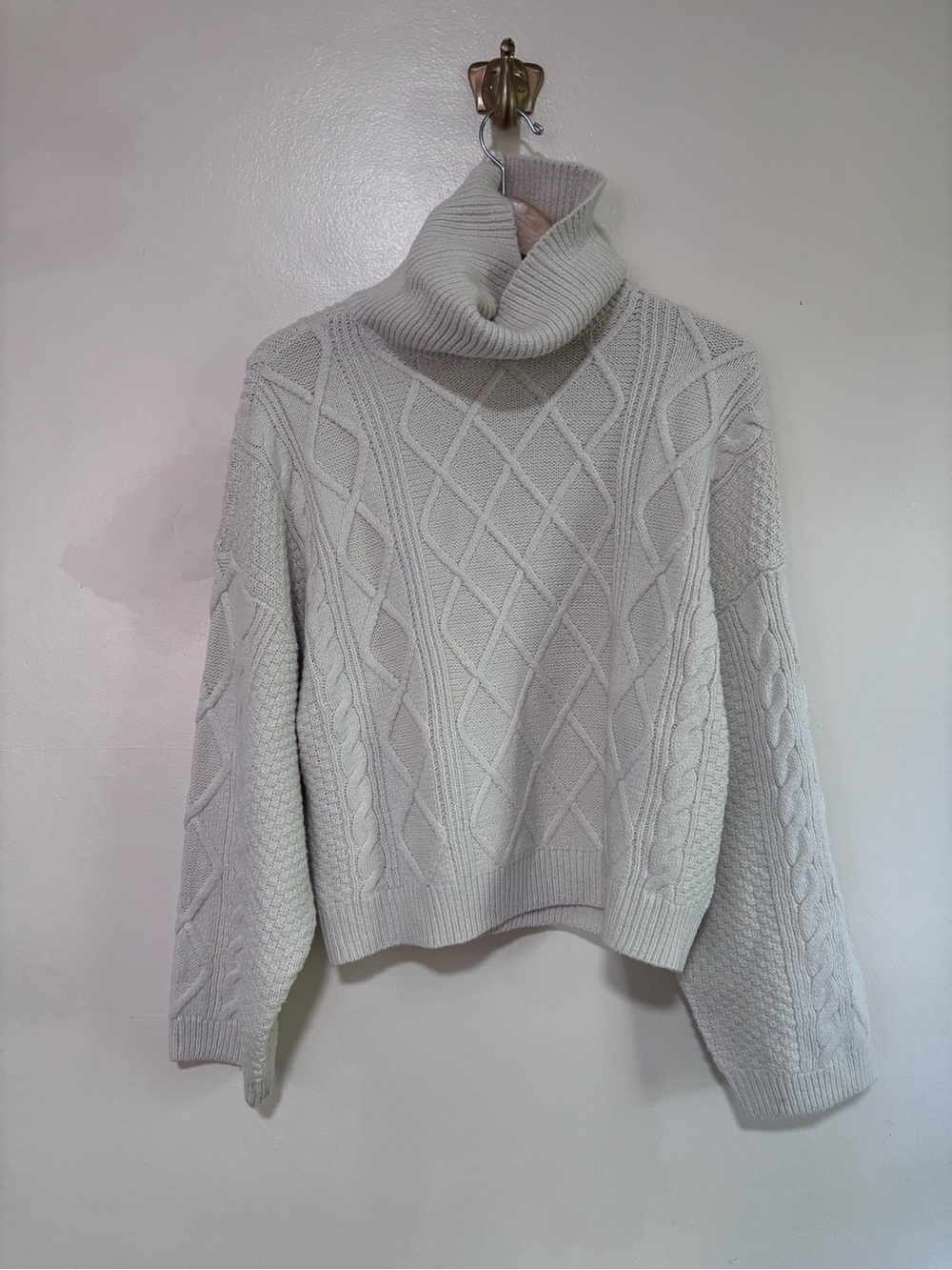 Tahari‎ Cream Chunky Cable-Knit Turtleneck Sweater L